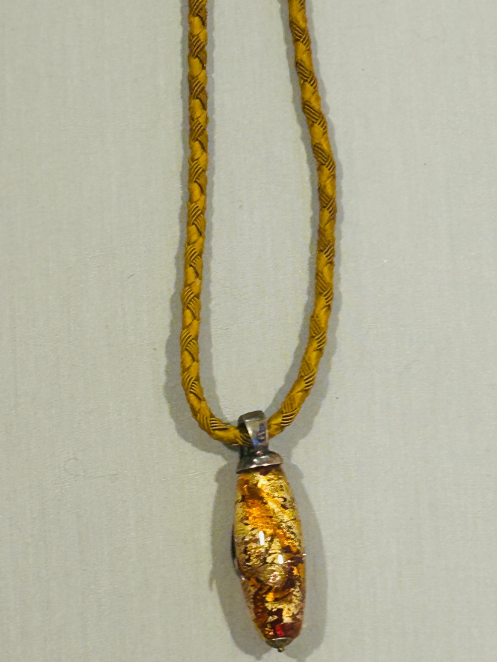 Gold-Tone Foil Glass Pendant Necklace - Unbranded